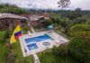 chalet alto bonito
