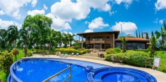 Hotel la Tata Premium