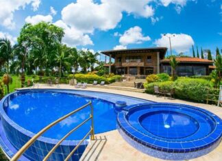 Hotel la Tata Premium